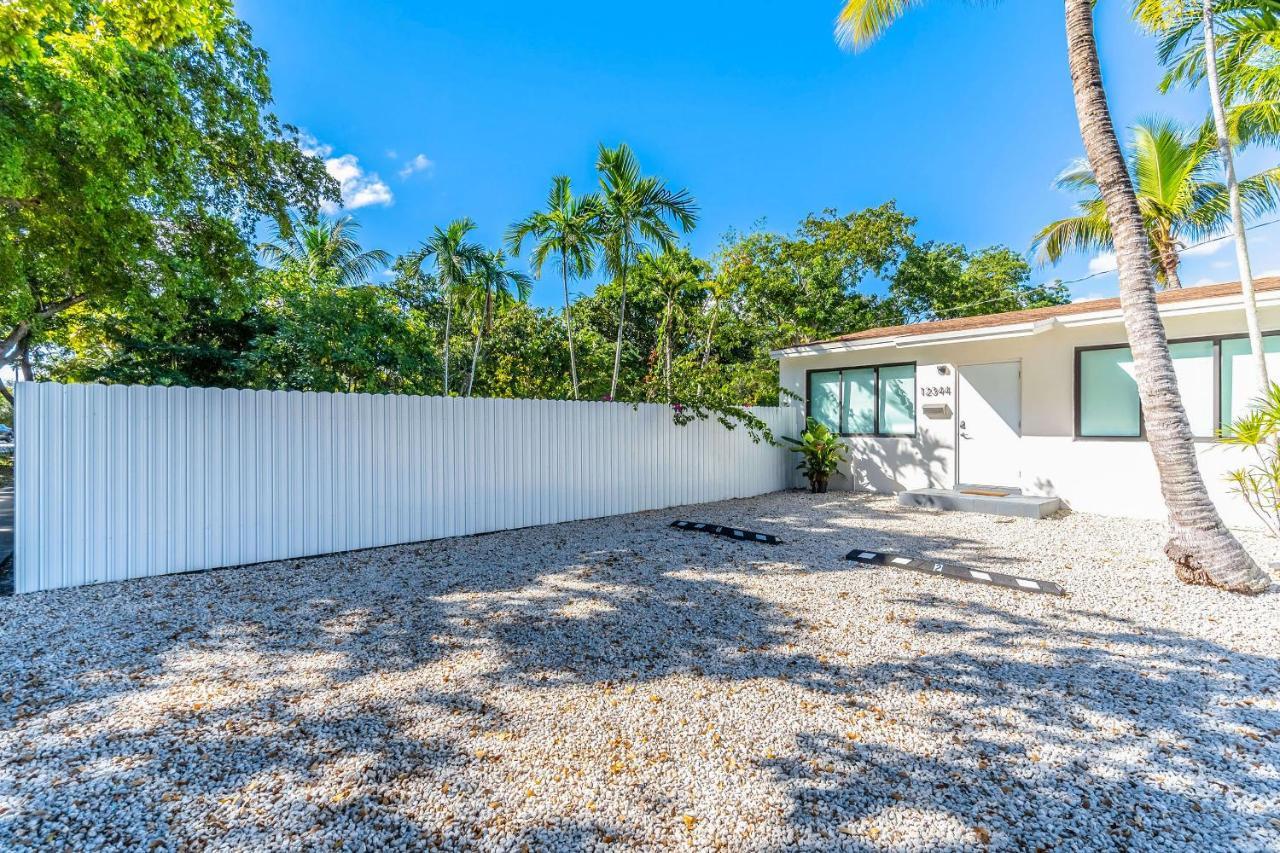 Renovated Apts With Kitchen, Fast Wifi, Smart Tv, Roku & Pool Onsite 4 Mi To Surfside Beach Leilighet North Miami Eksteriør bilde