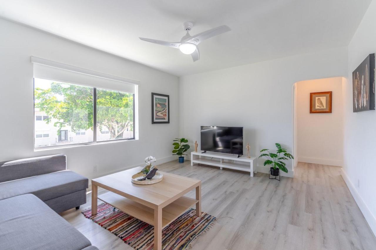 Renovated Apts With Kitchen, Fast Wifi, Smart Tv, Roku & Pool Onsite 4 Mi To Surfside Beach Leilighet North Miami Eksteriør bilde